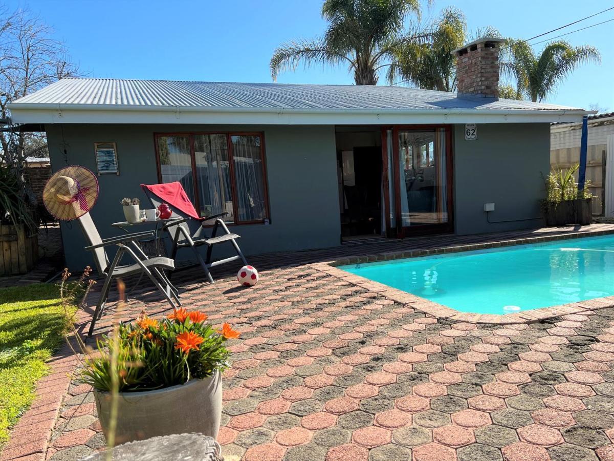 Tuinhuis Oudtshoorn Exterior photo